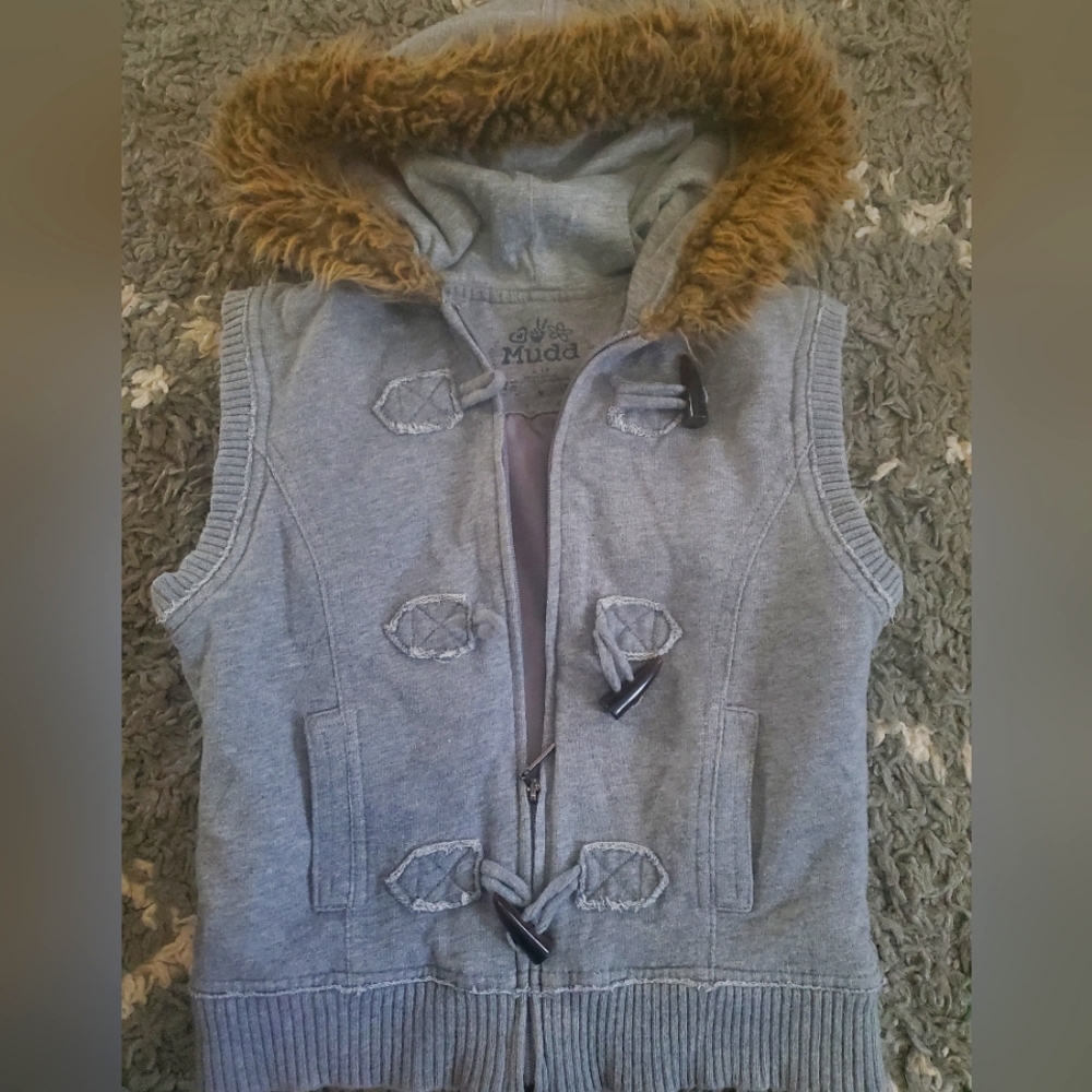 Girls Mudd Vest, size 14